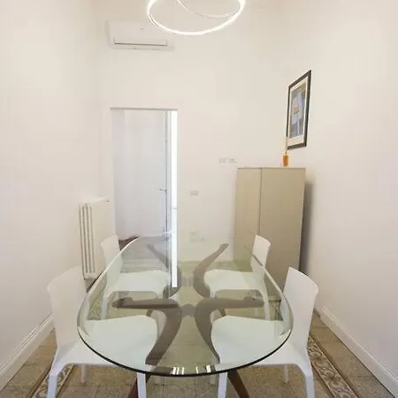 5 Min Duomo - Novella Boutique - Parcheggio Apartment