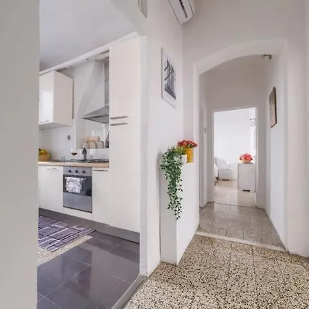 Apartment Nel Cuore Di + Wifi+aria Condizionata +netflix