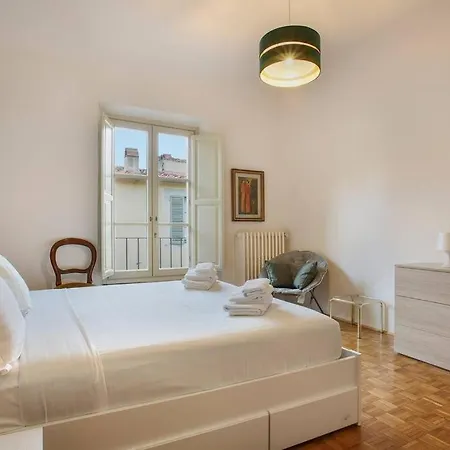 Apartment Palazzo Borghese 2 Bedroom *