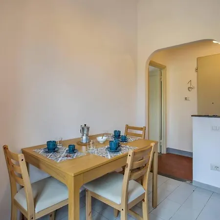 Palazzo Borghese 2 Bedroom *