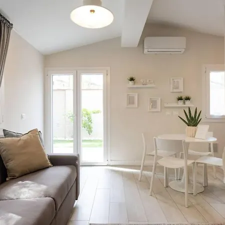 Nido Apartment