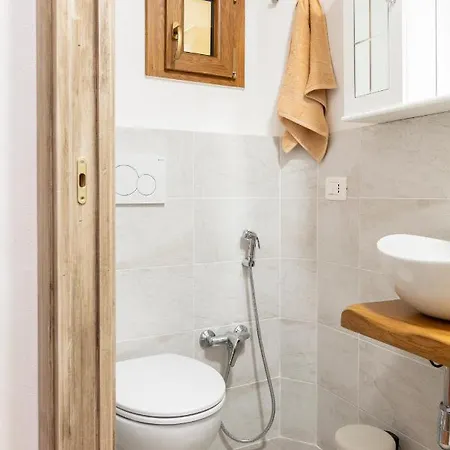 Apartment Cool S. Spirito, Ac *