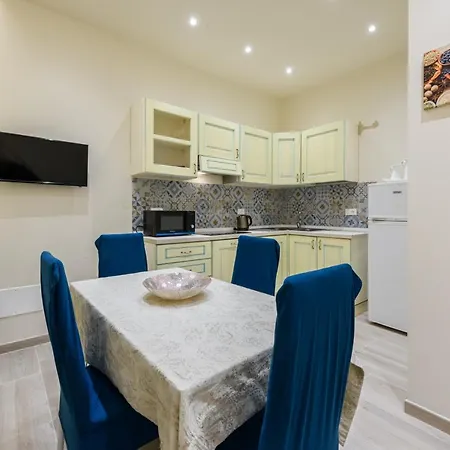 Tripoli By Mmega Apartment Florence