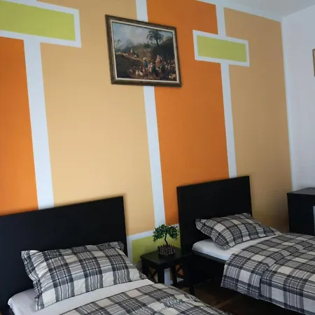 Inn 21 *