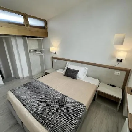 Sunset House *