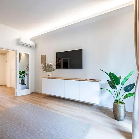 Fortezza Da - 130sqm Center 5 Min & Terraces Apartment