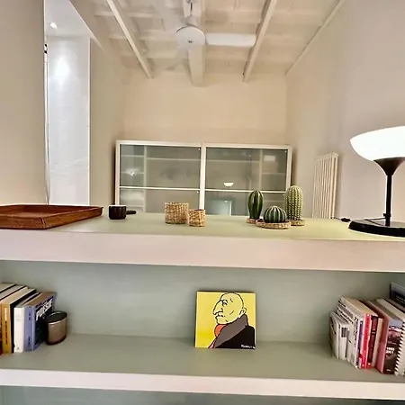 Near Ponte Vecchio: Luxury Flat Apartment