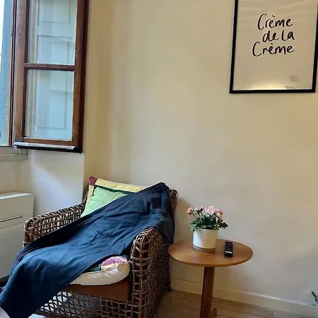 Near Ponte Vecchio: Luxury Flat