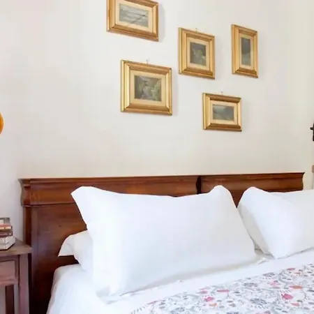 Santa Croce Traditional House *