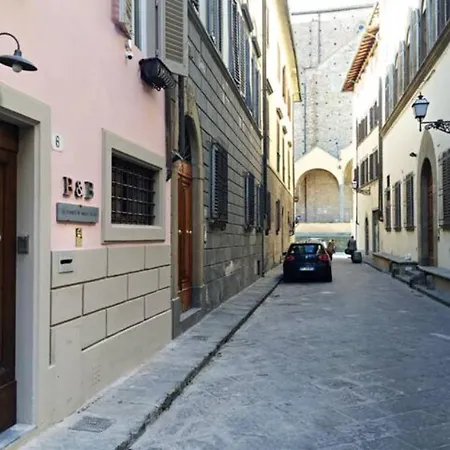 Santa Croce Traditional House *