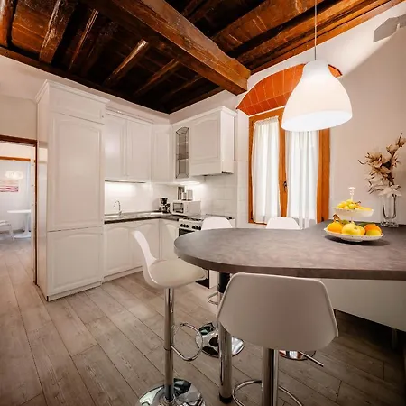 Art Novella Gallery Apartment *