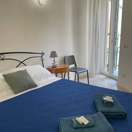 Le Di Cate E Max - Luna Apartment Florence