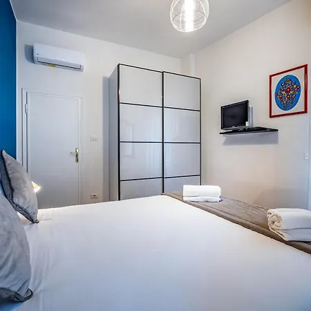 Apartment Yid Comfortable With Lift Florence