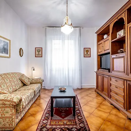 Apartment Yid Comfortable With Lift