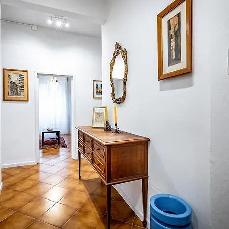 Apartment Yid Comfortable With Lift *