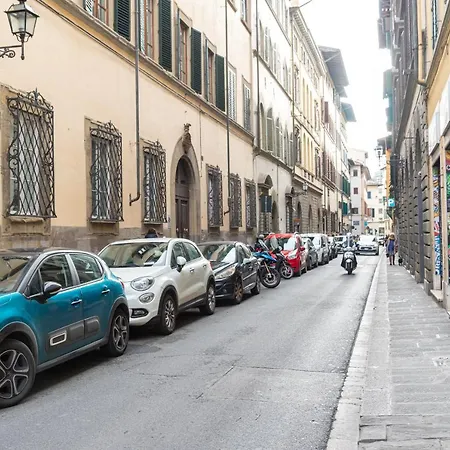Apartment Tra Il Duomo E Il Teatro La Pergola *