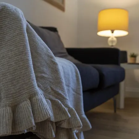 Bright Santa Croce Apartment *