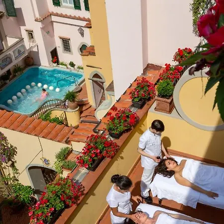 Rivoli Boutique 4*
