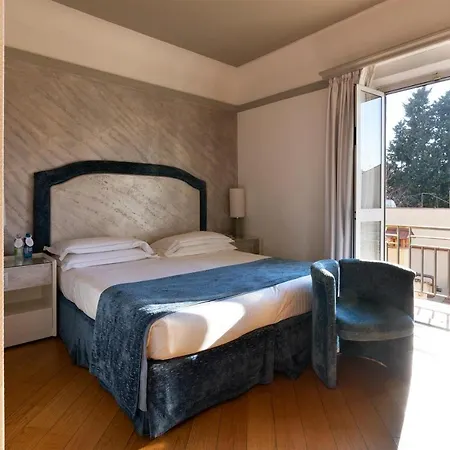 Rivoli Boutique Флоренция