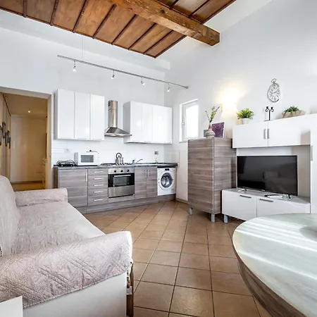 Roommo Beccaria Apartment