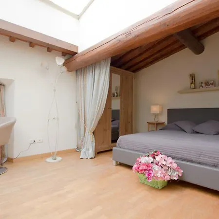 Santa Reparata Loft Apartment