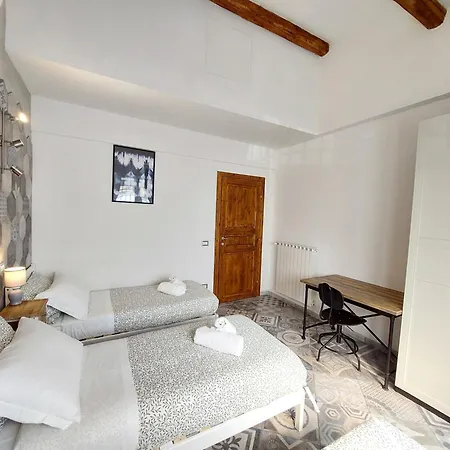 Holiday home Veracini *