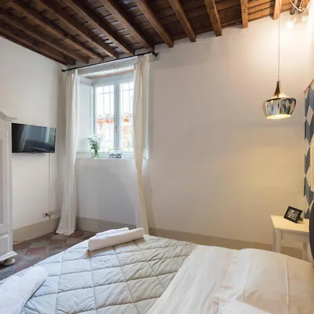 F3-santa Croce One Bedroom Flat For 2 Or 3 Guests Apartment Florence