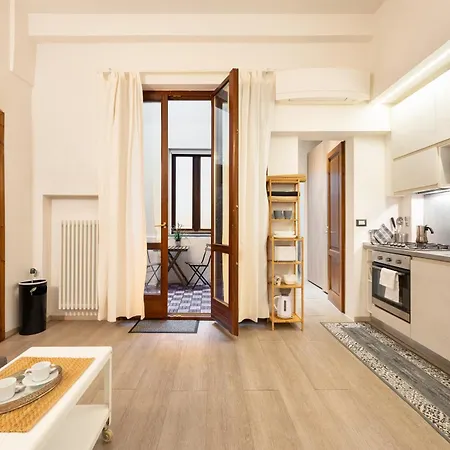 Pergola - 1 Bdr Flat With Inner Courtyard * Florence