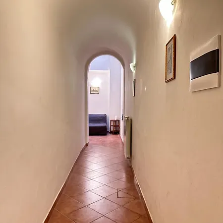 A Due Passi Dall'accademia Apartman *