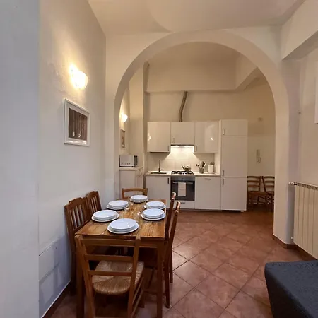 Apartman A Due Passi Dall'accademia