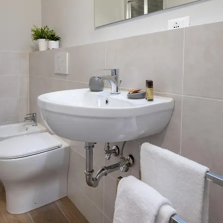 Apartment Ponte Alle Mosse - Dolcevita Florence