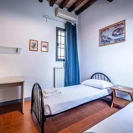 Roommo Oltrarno Apartment