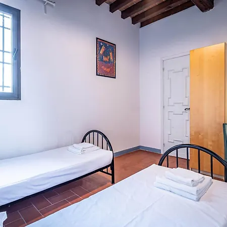 Roommo Oltrarno