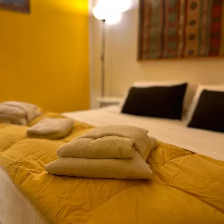 Amarelo House *