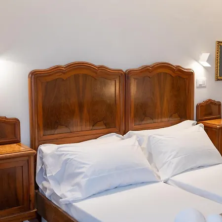 Residenza Degli Speziali Bed & Breakfast Florence
