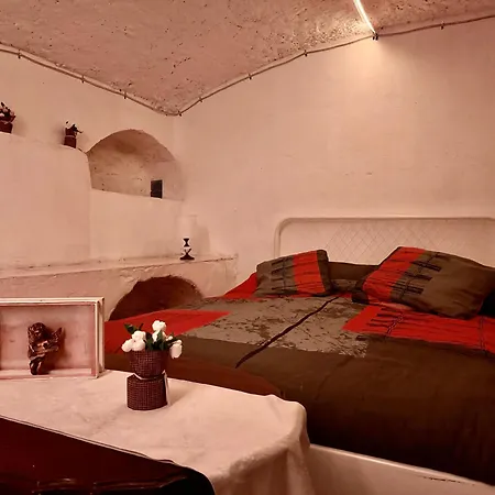 Apartman Il Segreto Di Via Laura - House In *