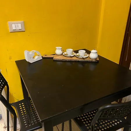 Amarelo House Apartment *