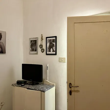 Il Segreto Di Via Laura - House In Apartman *