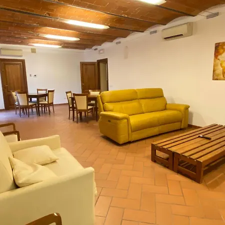 Casale Dei Cento Acri Bed & Breakfast 2*