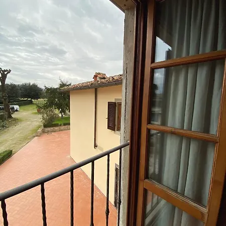 Casale Dei Cento Acri Bed & Breakfast 2*