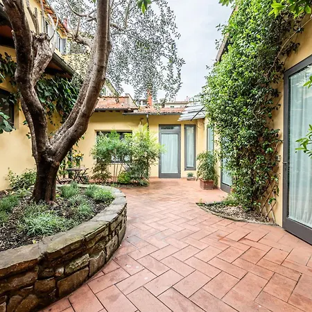 Cortile Santa Monaca Apartment Florenz