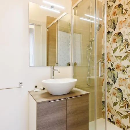 Fabbroni 3 Bedrooms By Mmega *