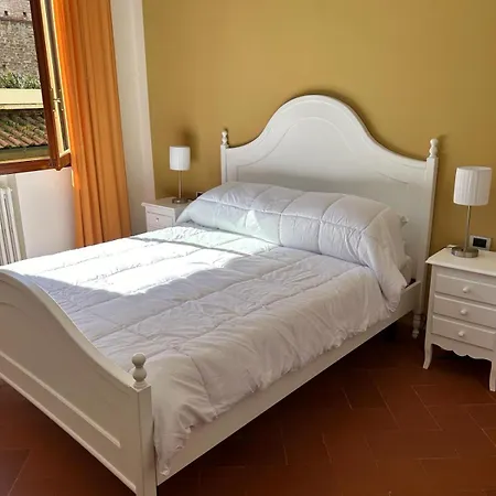 Apartment Borgo San Jacopo 8 *