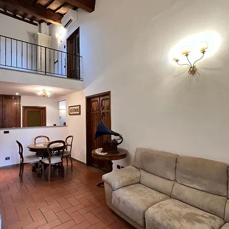 Baroni Cortelli Apartment Florenz