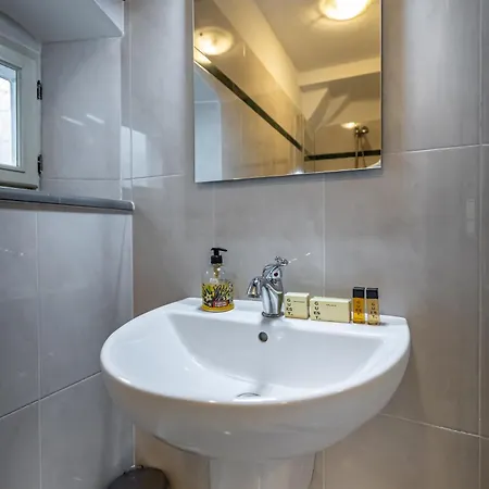 Yid Agnolo Three Bedroom In * Firenze