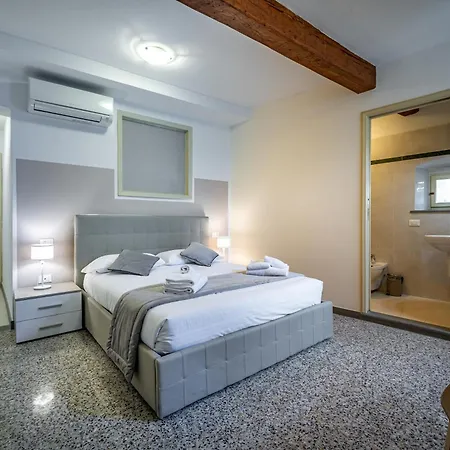 Yid Agnolo Three Bedroom In Firenze