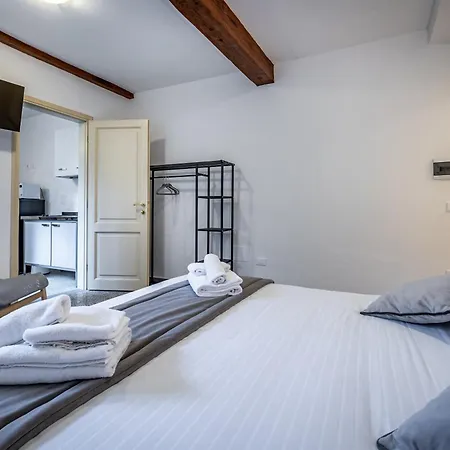 Yid Agnolo Three Bedroom In Appartamento Firenze