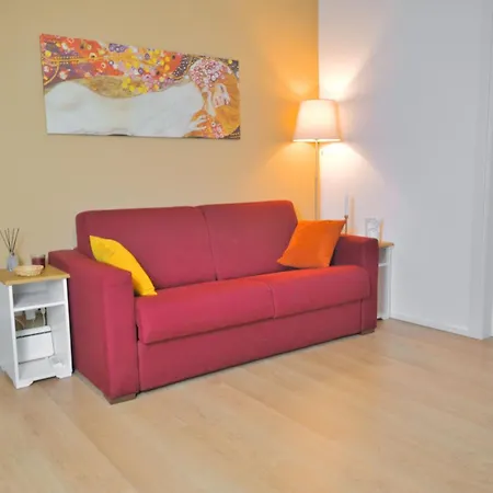 - Campo Di Marte Vicino Al Centro Apartment *