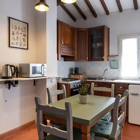 Apartment La Casa Di Emilia Florence