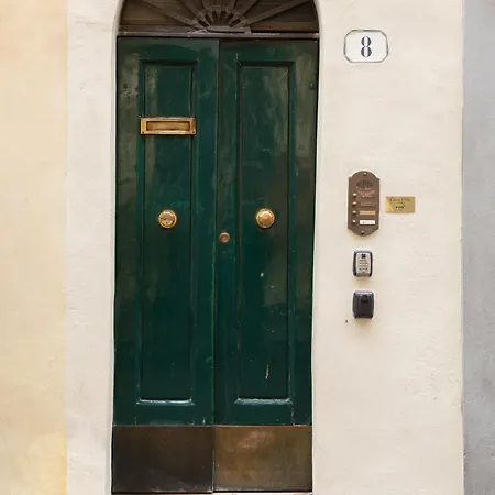Casa Lilia - *